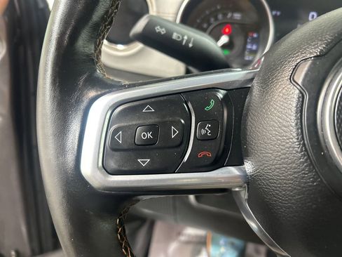 Used 2021 Jeep Wrangler Unlimited Sahara AWD/4WD image 22