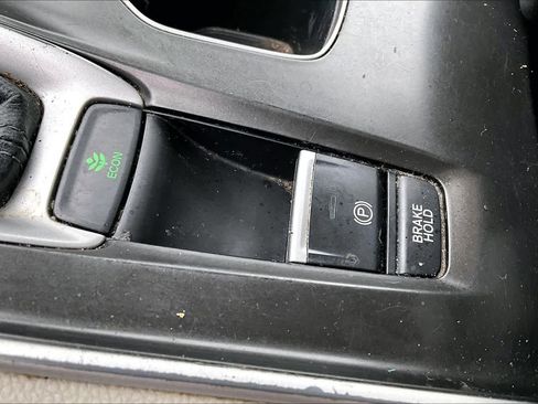 Used 2018 Honda Accord EX image 34