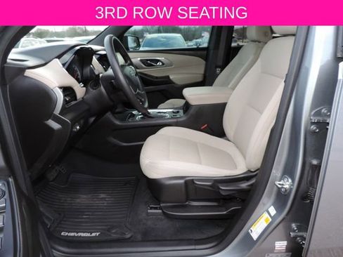 Used 2023 Chevrolet Traverse LS w/ Midnight/Sport Edition image 15