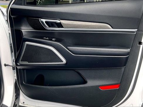 Used 2022 Kia Telluride EX w/ EX Premium Package image 19