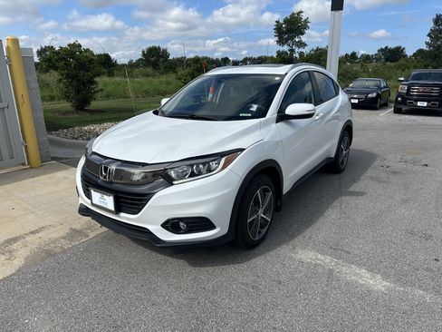Used 2021 Honda HR-V EX image 1