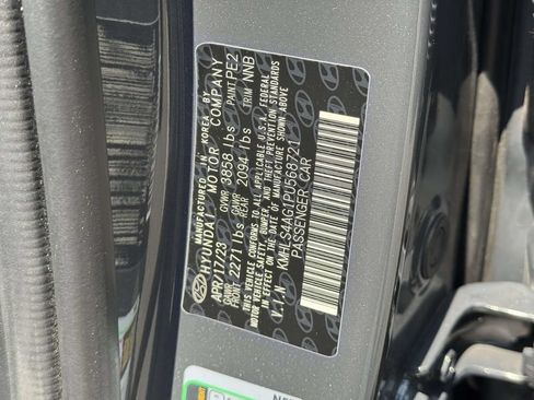 Used 2023 Hyundai Elantra SEL w/ Convenience Package FWD image 17