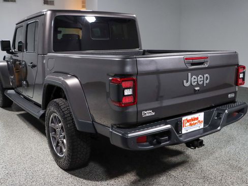 Used 2022 Jeep Gladiator Overland w/ Popular Equipment Package AWD/4WD image 9