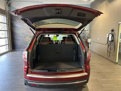 Used 2017 GMC Acadia Limited SLT FWD image 30