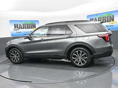 New 2026 Ford Explorer ST-Line image 3