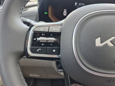 New 2026 Kia Carnival EX FWD image 18