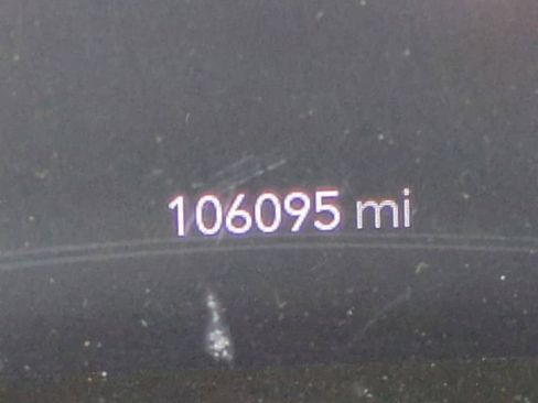 Used 2021 Chrysler Pacifica Touring-L FWD image 26