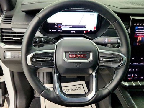 Used 2024 GMC Acadia Elevation w/ Luxury Package AWD/4WD image 12