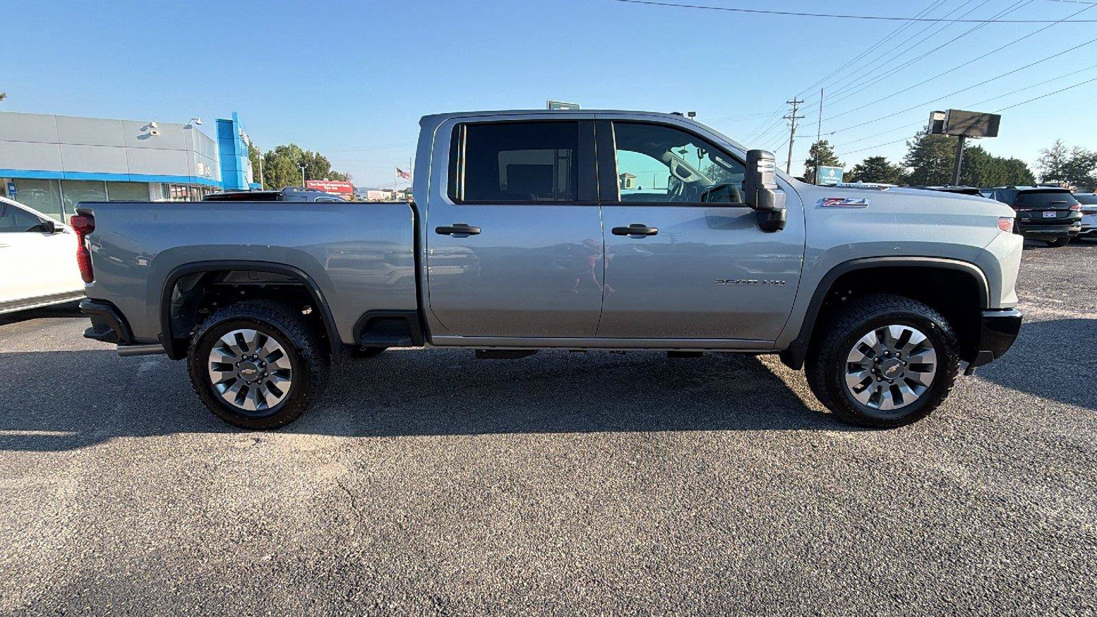 New 2026 Chevrolet Silverado 2500 Custom w/ Custom Value Package AWD/4WD image 7