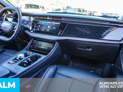 Used 2025 Jeep Wagoneer S Limited image 23