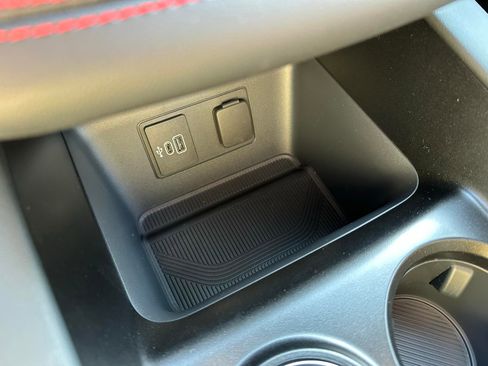 New 2026 Ford Explorer ST-Line w/ ST-Line Street Pack image 18