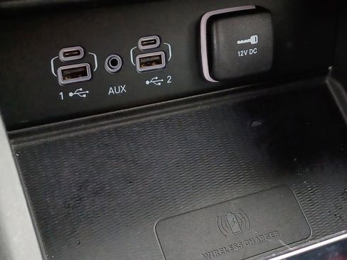 Used 2023 Jeep Grand Cherokee Altitude AWD/4WD image 26