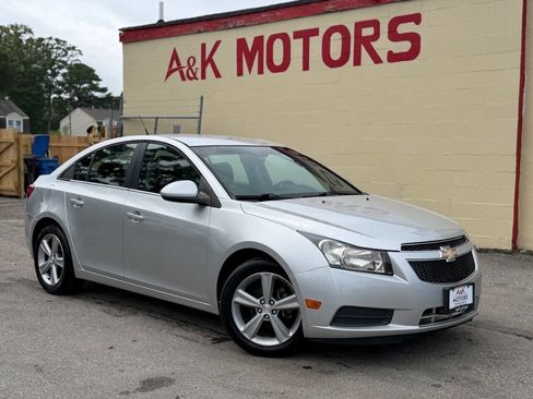 Used 2011 Chevrolet Cruze LT FWD image 1