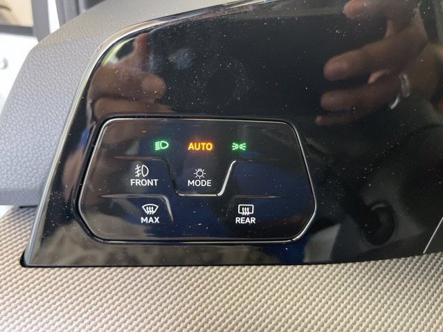 New 2026 Volkswagen GTI SE FWD image 19