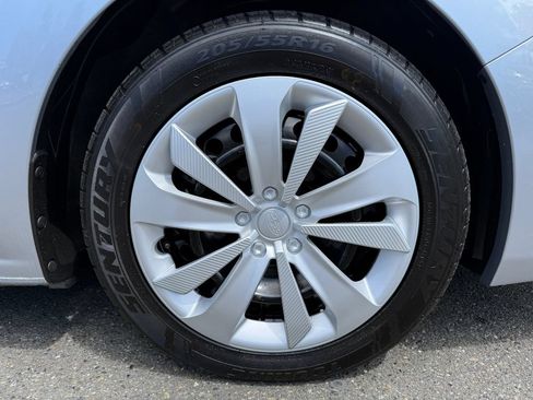 Used 2023 Subaru Impreza 2.0i AWD/4WD image 9