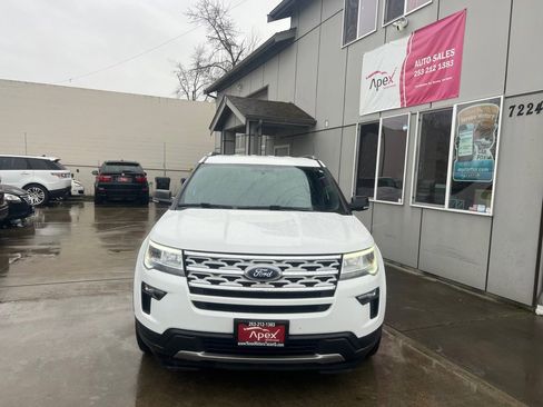 Used 2019 Ford Explorer XLT w/ Equipment Group 201A AWD/4WD image 2