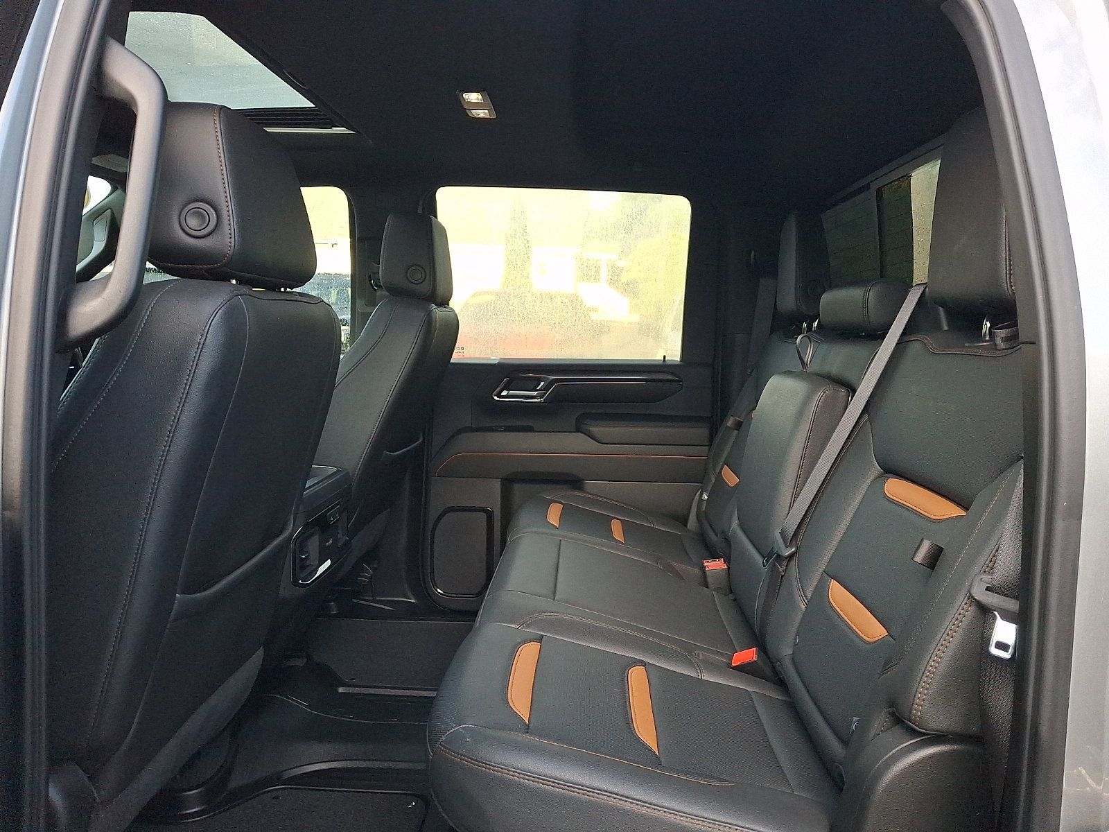 Used 2024 GMC Sierra 2500 AT4 w/ AT4 Premium Plus Package AWD/4WD image 10