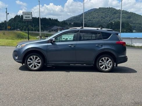 Used 2014 Toyota RAV4 Limited w/ Preferred Accessory Package AWD/4WD image 4
