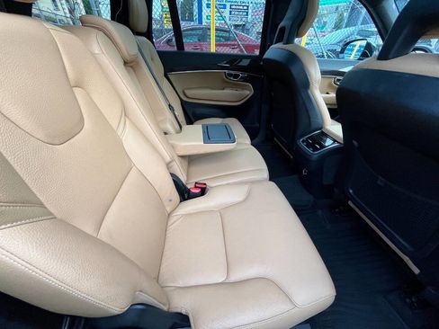 Used 2016 Volvo XC90 T6 Momentum w/ Momentum Plus Package image 13