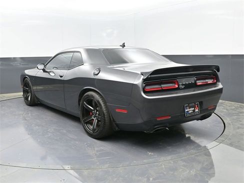 Used 2019 Dodge Challenger SRT Hellcat Redeye image 3