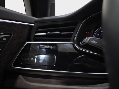 Used 2025 Audi Q7 3.0T Prestige w/ Prestige Package image 28