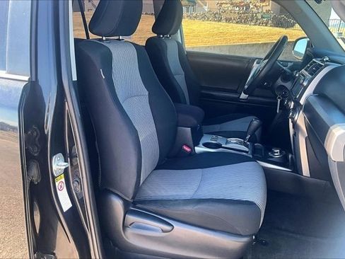 Used 2016 Toyota 4Runner SR5 image 29