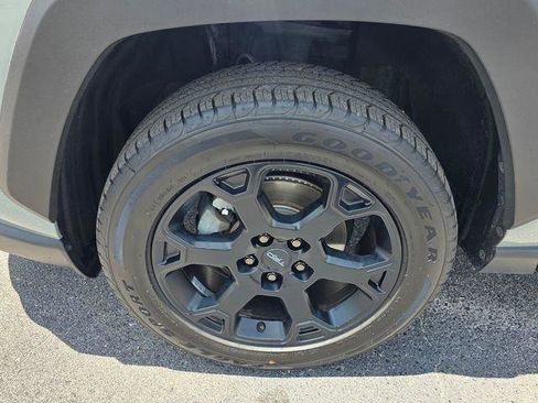 Used 2020 Toyota RAV4 TRD Off-Road AWD/4WD image 9