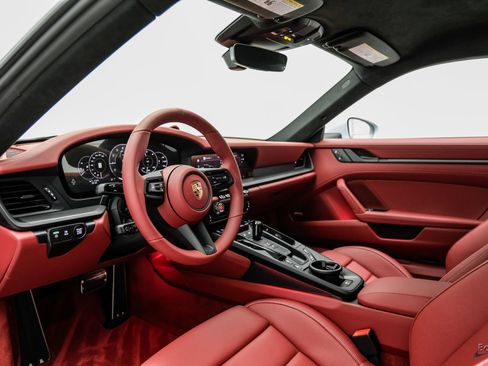 Used 2026 Porsche 911 Carrera GTS RWD image 40