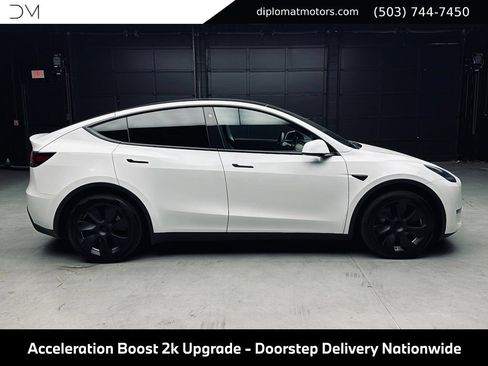 Used 2021 Tesla Model Y Long Range AWD/4WD image 8