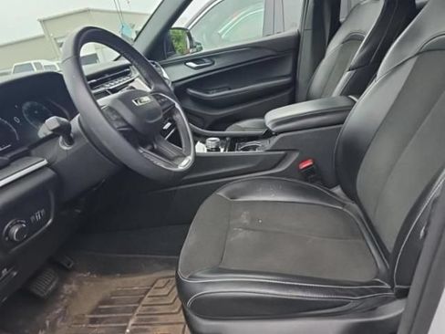 Certified 2023 Jeep Grand Cherokee Altitude AWD/4WD image 8