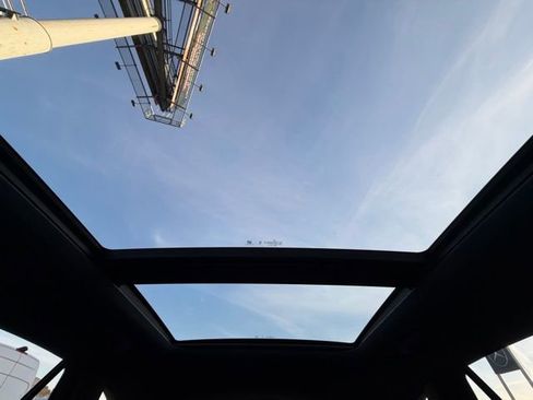 Used 2026 Mercedes-Benz GLC 300 4MATIC image 18