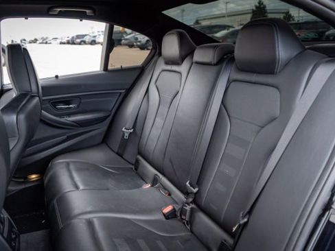 Used 2018 BMW M3 RWD image 15