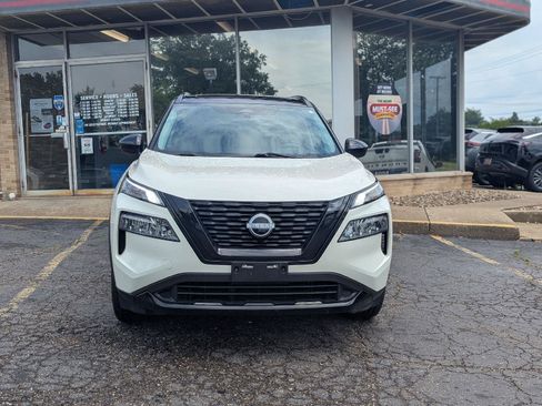 Used 2023 Nissan Rogue SV w/ SV Premium B Package AWD/4WD image 2