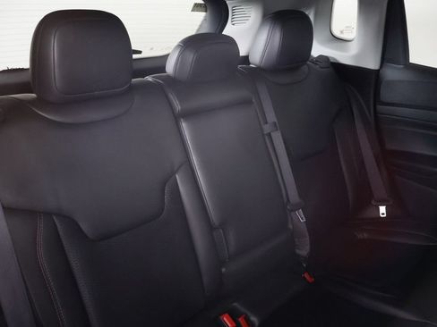 Used 2022 Jeep Compass Trailhawk AWD/4WD image 31