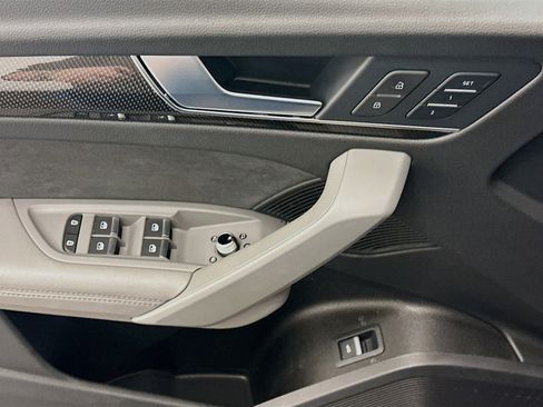 Used 2022 Audi SQ5 Premium Plus w/ Premium Plus Package image 15