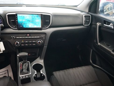 Used 2020 Kia Sportage LX AWD/4WD image 10