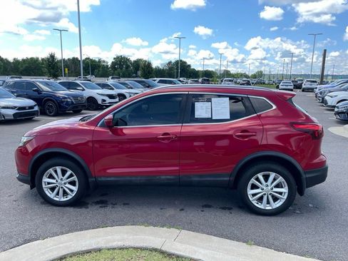 Used 2018 Nissan Rogue Sport SV FWD image 5