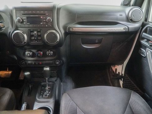 Used 2014 Jeep Wrangler Unlimited Sport w/ Quick Order Package 24S AWD/4WD image 30