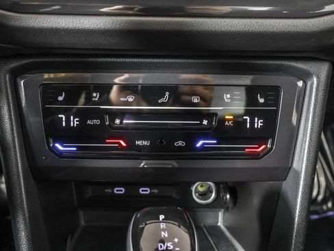 Used 2024 Volkswagen Tiguan SEL R-Line image 31