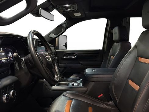 Used 2024 GMC Sierra 3500 AT4 w/ AT4 Preferred Package AWD/4WD image 18