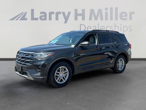 New 2026 Ford Explorer Active w/ Active Comfort Package RWD image 1