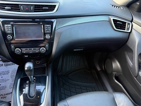 Used 2015 Nissan Rogue SL w/ SL Premium Package image 10