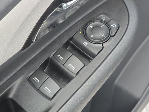 Used 2020 Chevrolet Bolt LT image 24