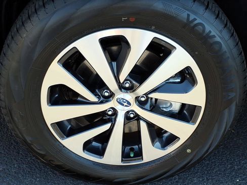 Certified 2025 Subaru Outback Premium w/ Popular Package #1A image 12