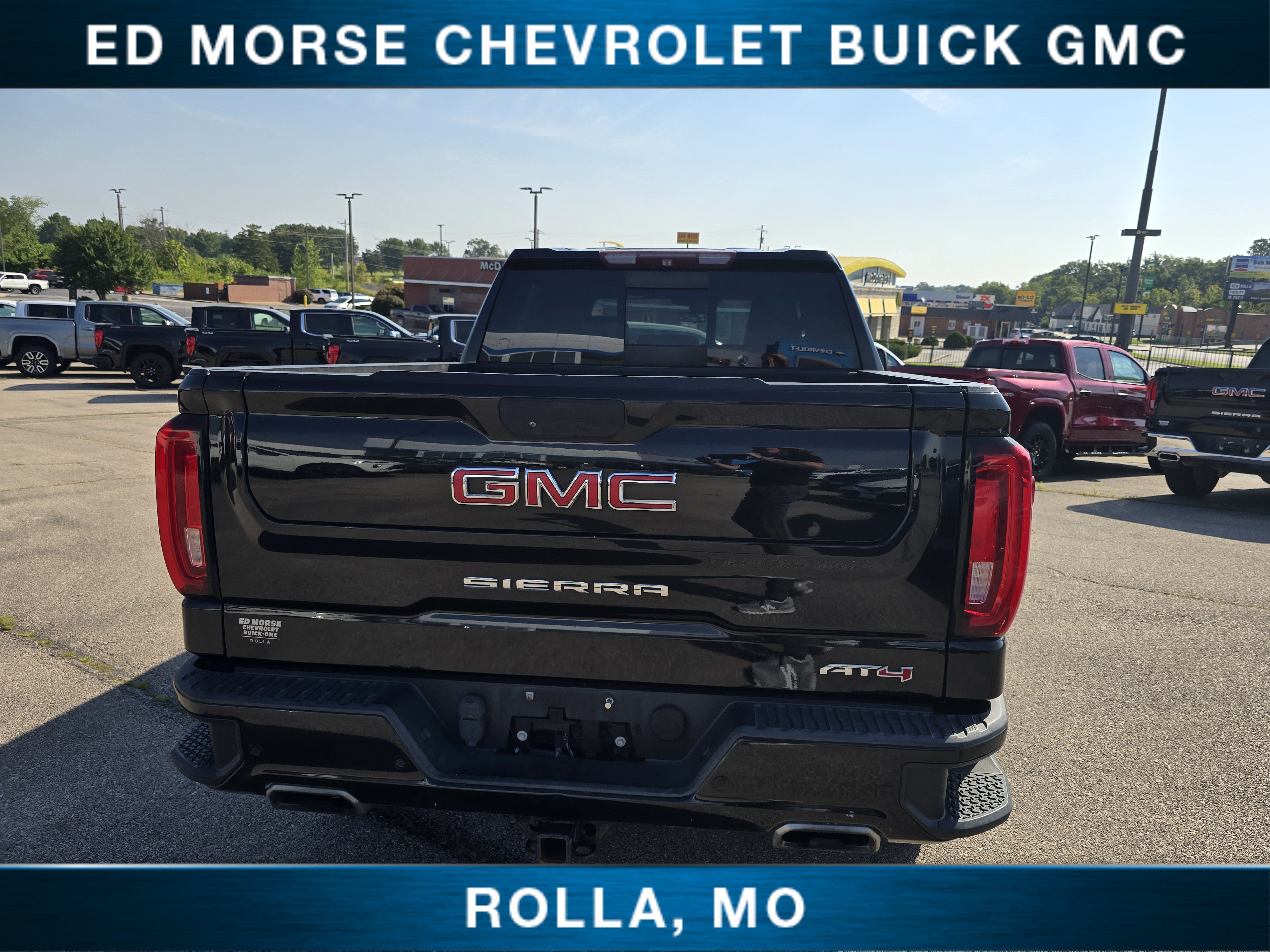 Used 2019 GMC Sierra 1500 AT4 w/ AT4 Premium Package AWD/4WD image 4