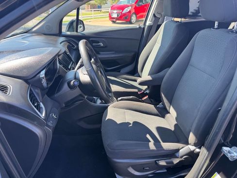 Used 2020 Chevrolet Trax LS w/ Tint and Cruise Package image 16