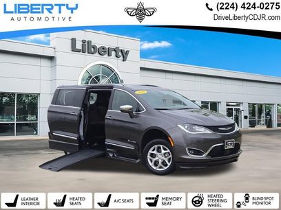 Used 2020 Chrysler Pacifica Limited w/ Advanced Safetytec Group