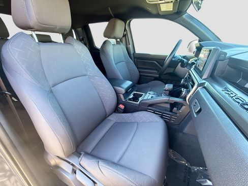 Used 2025 Toyota Tacoma SR5 image 17