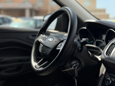 Used 2017 Ford Escape S FWD image 29