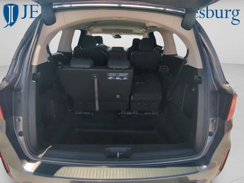 Certified 2025 Honda Odyssey EX-L image 10